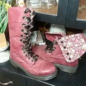 Red Dr Martens EUC